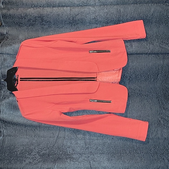 ☆Maurice's Top☆ - Picture 1 of 12